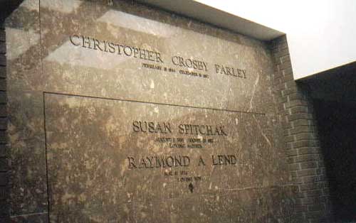 Chris Farley - Found a GraveFound a Grave